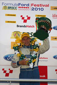 Sejren ved Formel Ford Festivalen reddede Dennis Linds karriere.